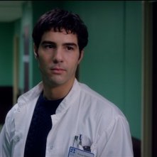 Riparare i viventi: Tahar Rahim in una scena del film