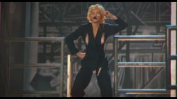 Strike A Pose - Trailer italiano 