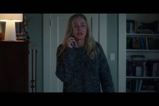 Shut In - Clip 'Sta succedendo qualcosa'