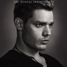 Shadowhunters: Dominic Sherwood nel character poster della seconda stagione