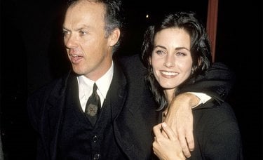 Michael Keaton insieme a Courteney Cox