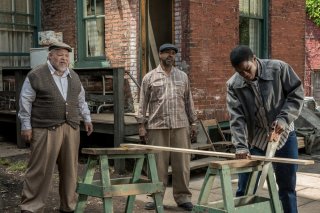 Barriere: Denzel Washington, Jovan Adepo e Stephen Henderson in una scena del film