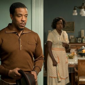 Barriere: Russell Hornsby e Viola Davis in una scena del film