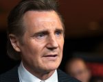 Liam Neeson: 'Sul set di Sette minuti dopo la mezzanotte mi sentivo ridicolo'