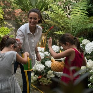 Dopo l'amore: Berenice Bejo, Jade Soentjens e Margaux Soentjens in una scena del film