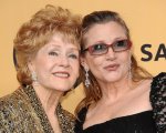 Debbie Reynolds, madre di Carrie Fisher, è stata ricoverata in ospedale