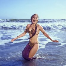 Il ritorno dello Jedi: Carrie Fisher con indosso il celebre bikini dorato