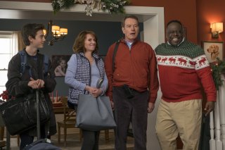 Proprio lui?: Bryan Cranston, Megan Mullally, Griffin Gluck e Cedric the Entertainer in una scena del film