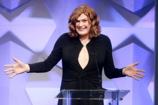 La regista Lilly Wachowski ai GLAAD Awards 2016