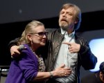 Star Wars: Ep. VIII, Oscar Isaac condivide una foto di Carrie Fisher e Mark Hamill 