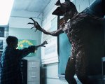 Stranger Things: le foto del backstage svelano come è stato creato il Demogorgon