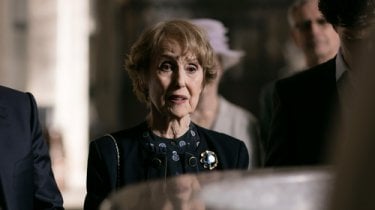 Sherlock: Una Stubbs nel ruolo di Mrs Hudson nell'episodio The Six Thatchers