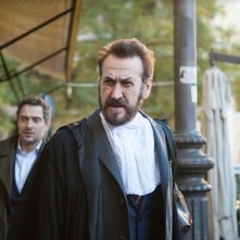 Rimetti a noi i nosri debiti: Marco Giallini e Claudio Santamaria in una scena