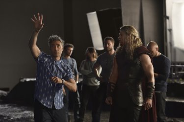 Thor: Ragnarok, una nuova foto scattata sul set