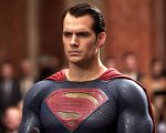 Batman v Superman: Henry Cavill mostra la reazione di Superman quando manca il caffè