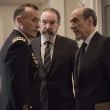 Homeland: Robert Knepper, F. Murray Abraham, Mandy Patinkin in una foto della sesta stagione