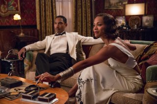 La legge della notte: Zoe Saldana e Miguel in una scena del film