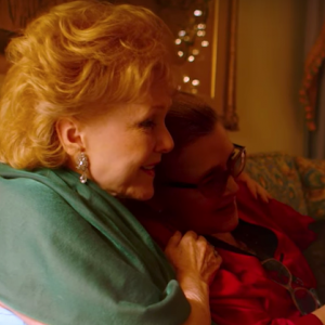 Bright Lights: le attrici Debbie Reynolds e Carrie Fisher in una foto del film