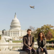 Sleepy Hollow: gli attori Tom Mison e Lyndie Greenwood in Columbia