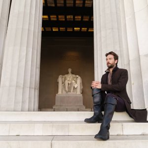 Sleepy Hollow: Tom Mison interpreta Ichabod Crane in Columbia