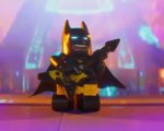 LEGO Batman: Il Film, nel nuovo promo Bruce Wayne compone il tema musicale