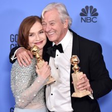 Isabelle Huppert ai Golden Globes 2017 con Paul Verh