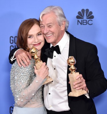 Isabelle Huppert ai Golden Globes 2017 con Paul Verh