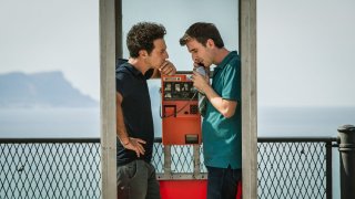 L'ora legale: Ficarra e Picone in una cabina telefonica