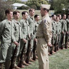 La battaglia di Hacksaw Ridge: Vince Vaughn e Andrew Garfield in una scena di gruppo del film