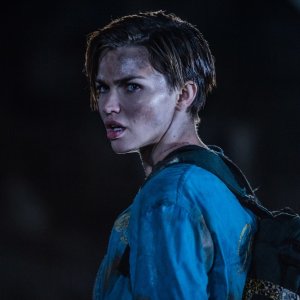 Resident Evil - The Final Chapter: Ruby Rose in una scena del film