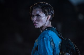 Resident Evil - The Final Chapter: Ruby Rose in una scena del film
