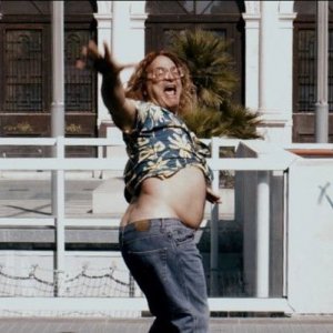 Varichina - La vera storia della finta vita di Lorenzo De Santis: Totò Onnis festoso in un'immagine del documentario