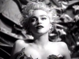 Madsnna nel video di Vogue
