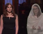 Tina Fey omaggia Carrie Fisher e dà consigli a Felicity Jones al SNL