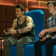 Proprio lui?: James Franco e Griffin Gluck in un momento del film