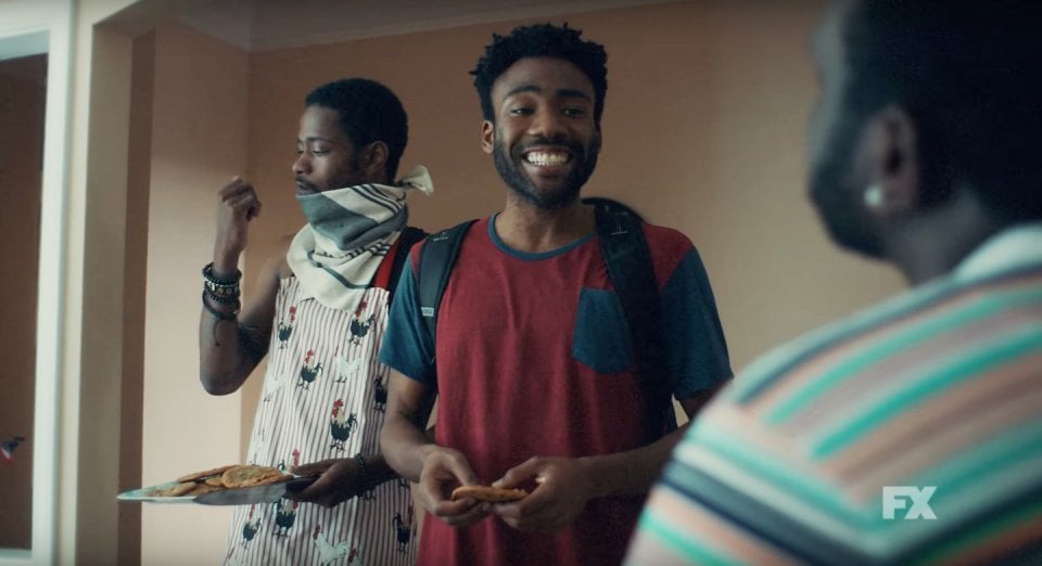 Atlanta: una scena di gruppo nella serie comedy