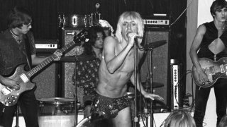 Gimme Danger: Iggy Pop sul palco in un'immagine d'archivio tratta dal documentario