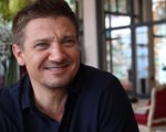 Jeremy Renner, il più amato dagli Avengers, tra Arrival e musica
