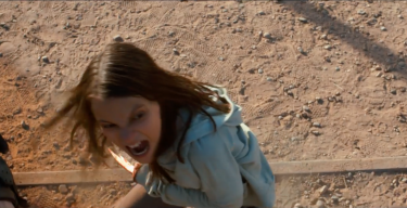 Logan: Dafne Keen in una scena del film