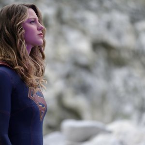 Supergirl: Melissa Benoist nell'episodio Supergirl Lives