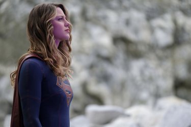 Supergirl: Melissa Benoist nell'episodio Supergirl Lives