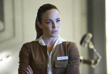 Legends of Tomorrow: Caity Lotz in una foto di Raiders of the Lost Art