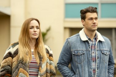 Legends of Tomorrow: Caity Lotz e Nick Zano in Raiders of the Lost Art