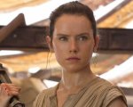 Star Wars: The Last Jedi; Josh Gad prova a far confessare Daisy Ridley (VIDEO)