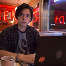 Riverdale: l'attore Cole Sprouse in The River's Edge