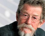 Addio a John Hurt, star di Alien, Harry Potter ed Elephant Man
