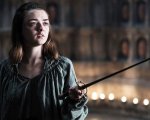 Il trono di spade, Maisie Williams parla di un clamoroso cliffhanger per il finale della stagione 7