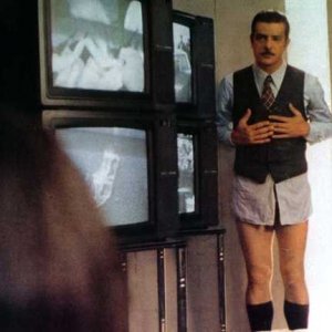 Giancarlo Giannini in una scena di Buone notizie