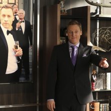 Powerless: Alan Tudyk in una foto della serie