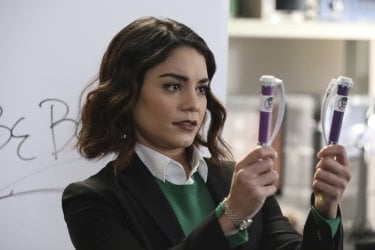 Powerless: una foto dell'attrice Vanessa Hudgens